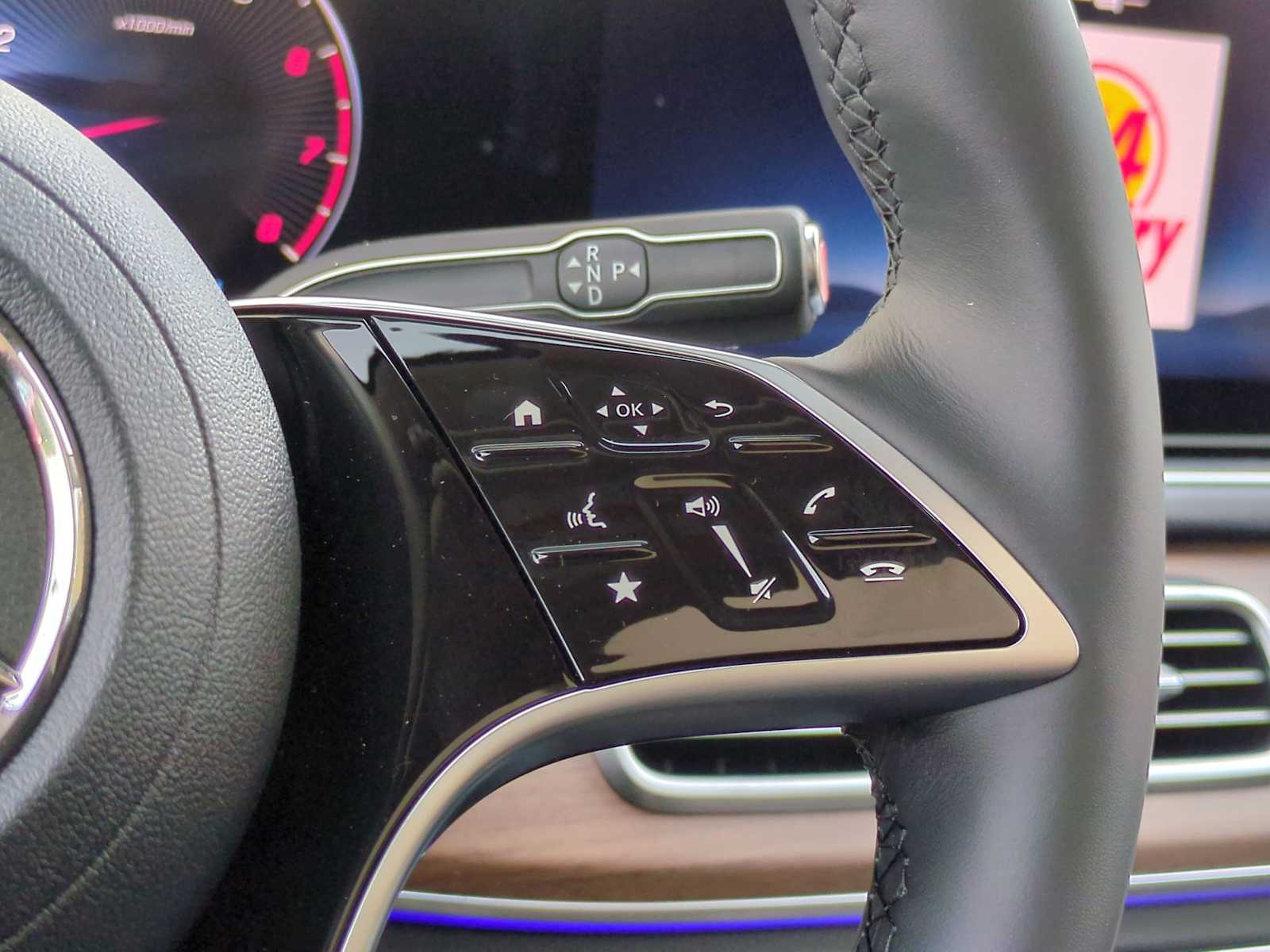 Thumbnail: 2025 Mercedes-Benz GLE - 27