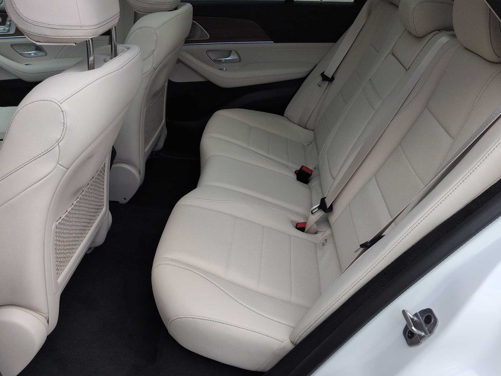 Thumbnail: 2026 Mercedes-Benz GLE - 21