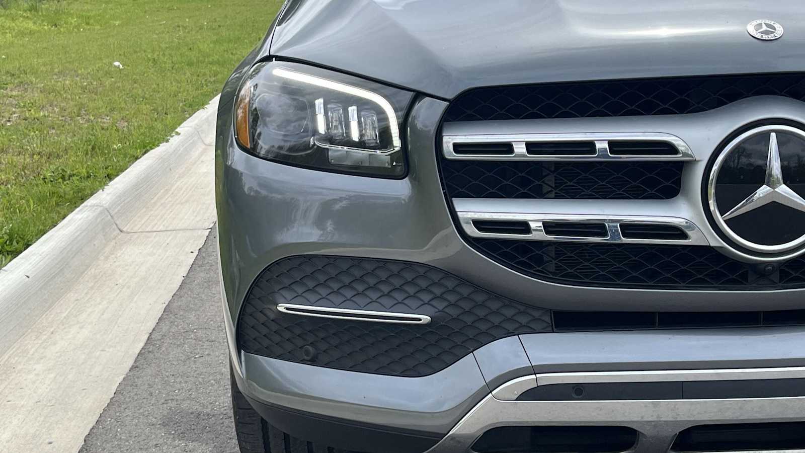 Thumbnail: 2022 Mercedes-Benz GLS - 21