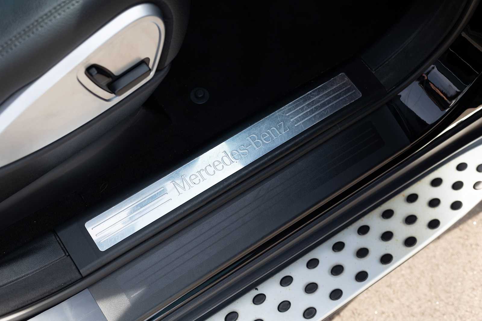 Thumbnail: 2010 Mercedes-Benz M-Class - 22