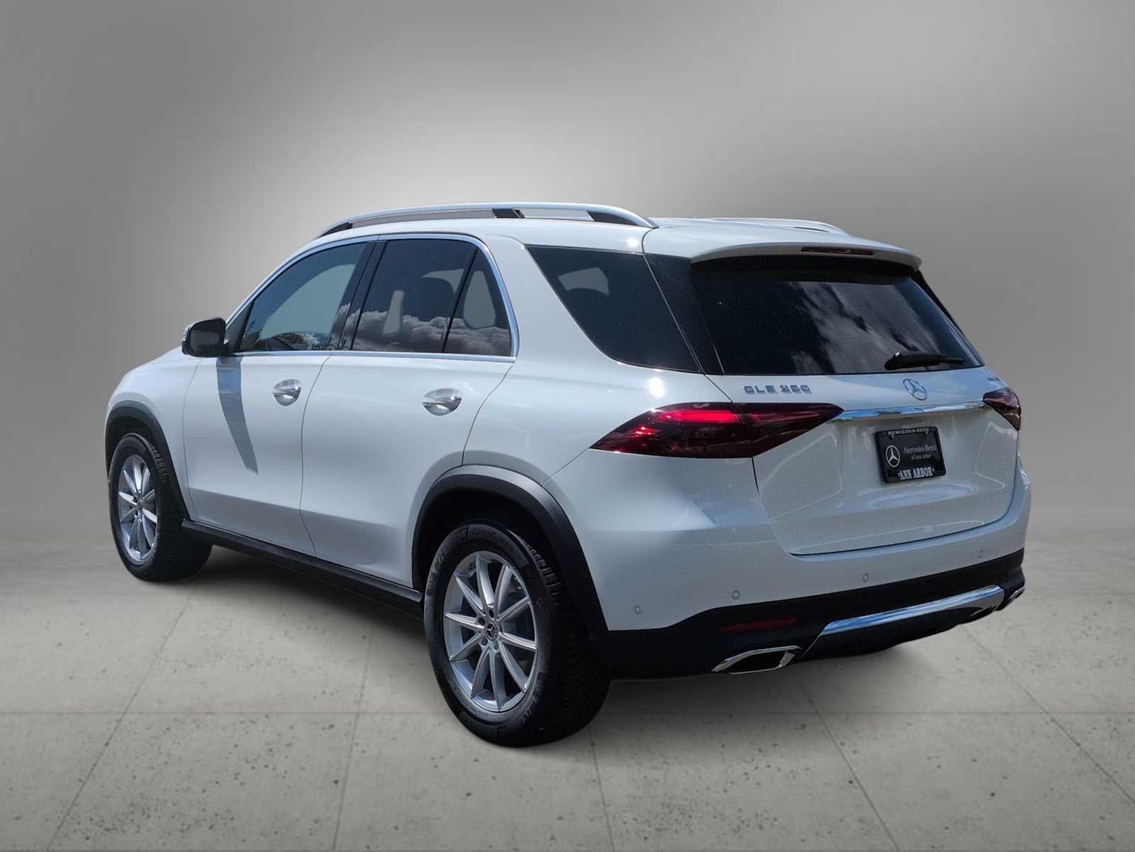 Thumbnail: 2026 Mercedes-Benz GLE - 6