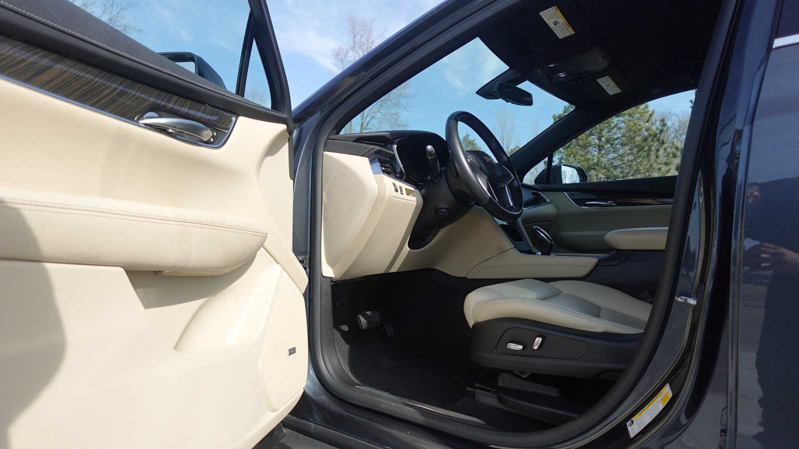 Thumbnail: 2019 Cadillac XT5 - 14