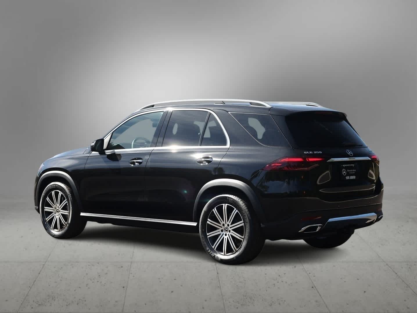 Thumbnail: 2026 Mercedes-Benz GLE - 8