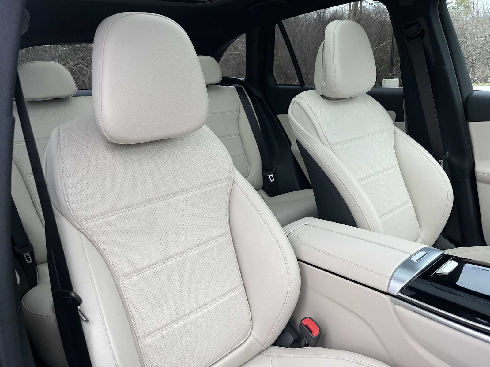 Thumbnail: 2026 Mercedes-Benz GLC - 29