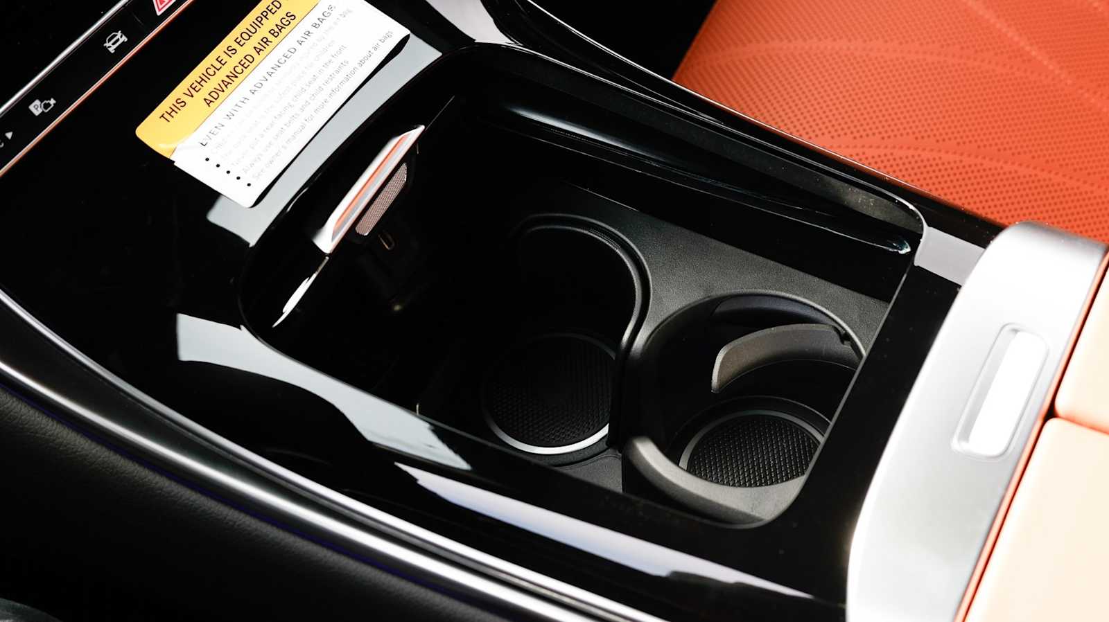 Thumbnail: 2026 Mercedes-Benz GLC - 30