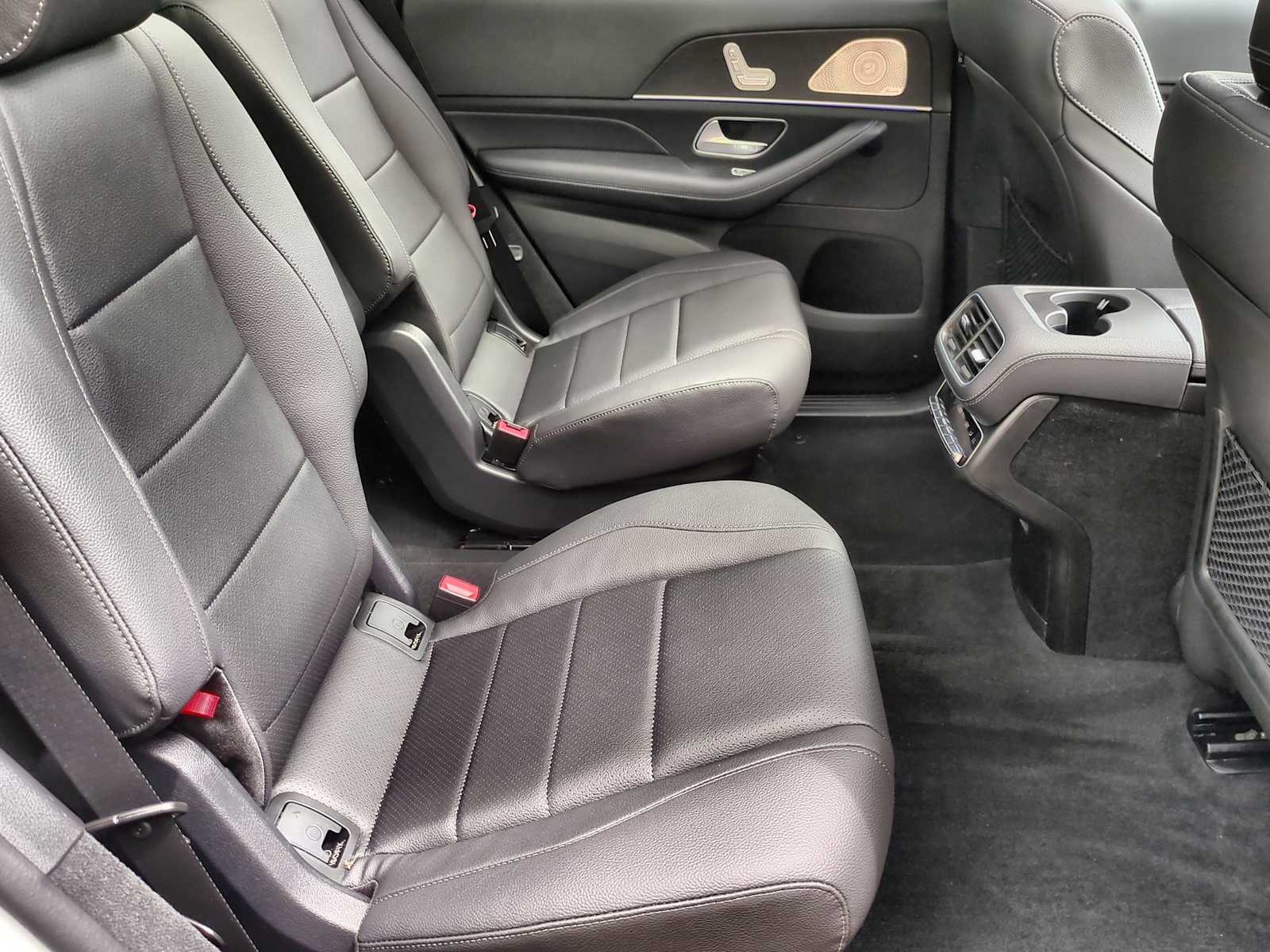 Thumbnail: 2025 Mercedes-Benz GLS - 21