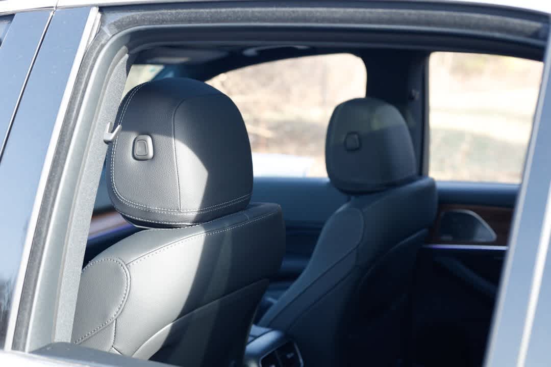 Thumbnail: 2026 Mercedes-Benz GLE - 11