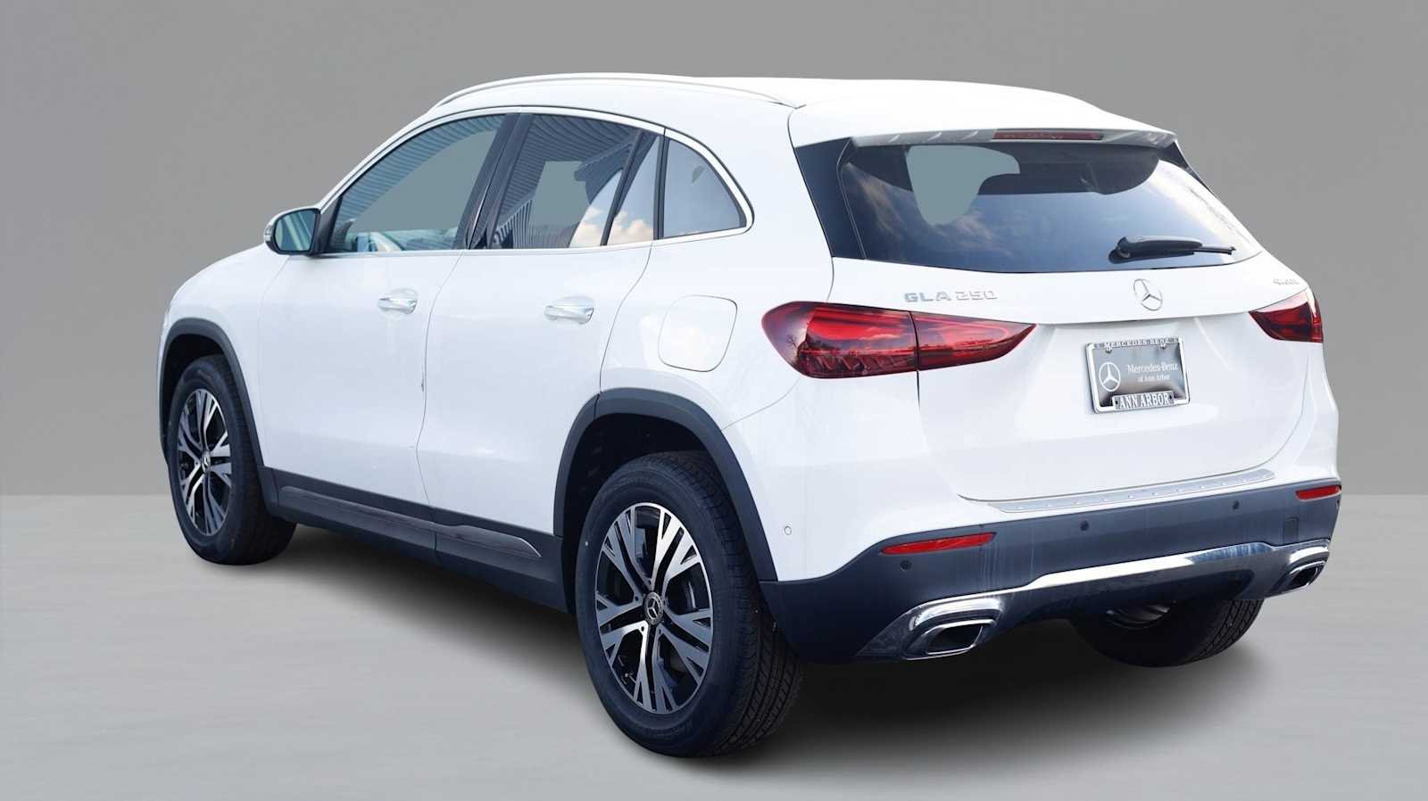 Thumbnail: 2026 Mercedes-Benz GLA - 7