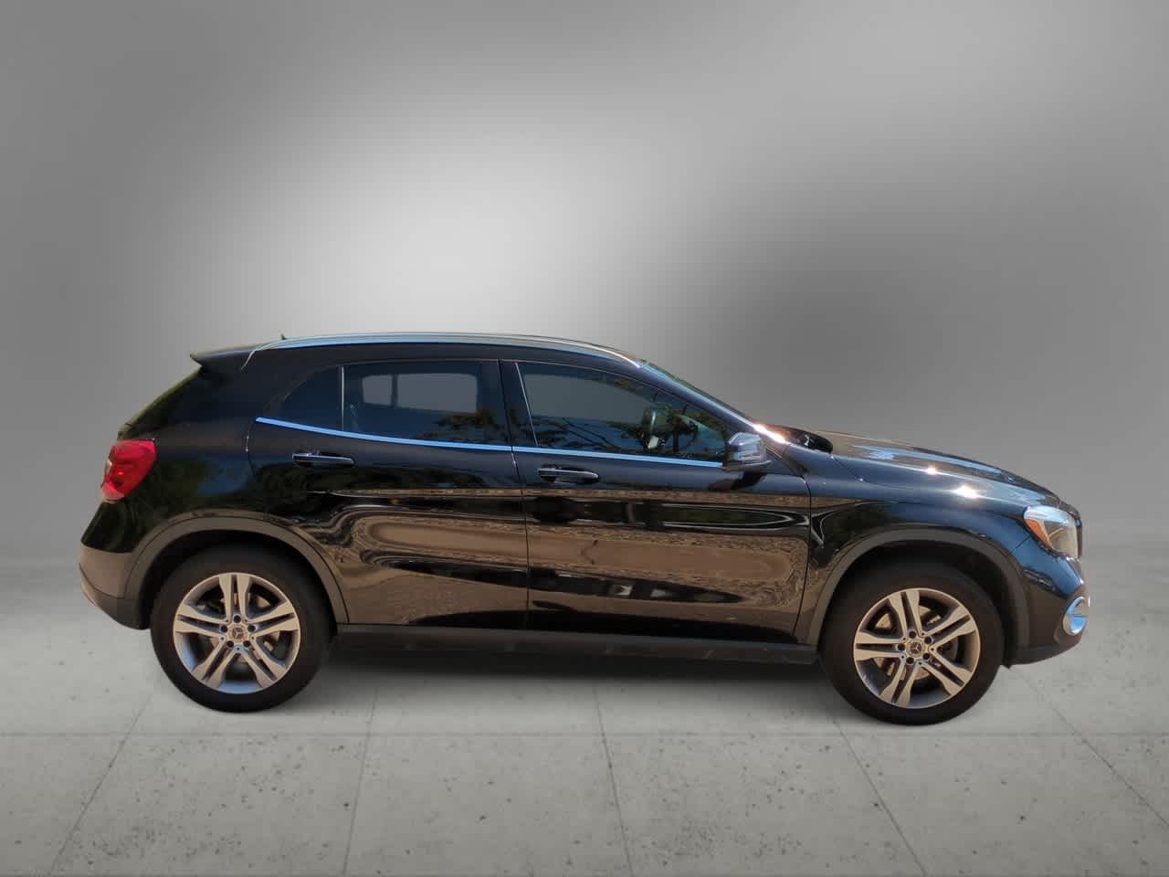 Thumbnail: 2018 Mercedes-Benz GLA - 9