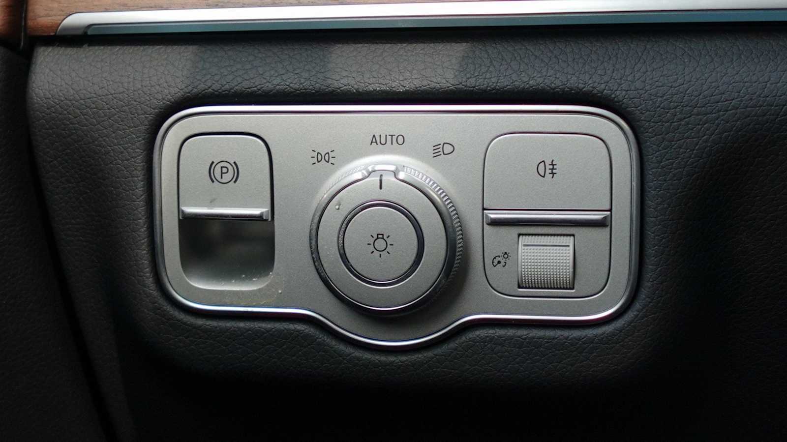 Thumbnail: 2026 Mercedes-Benz GLE - 50