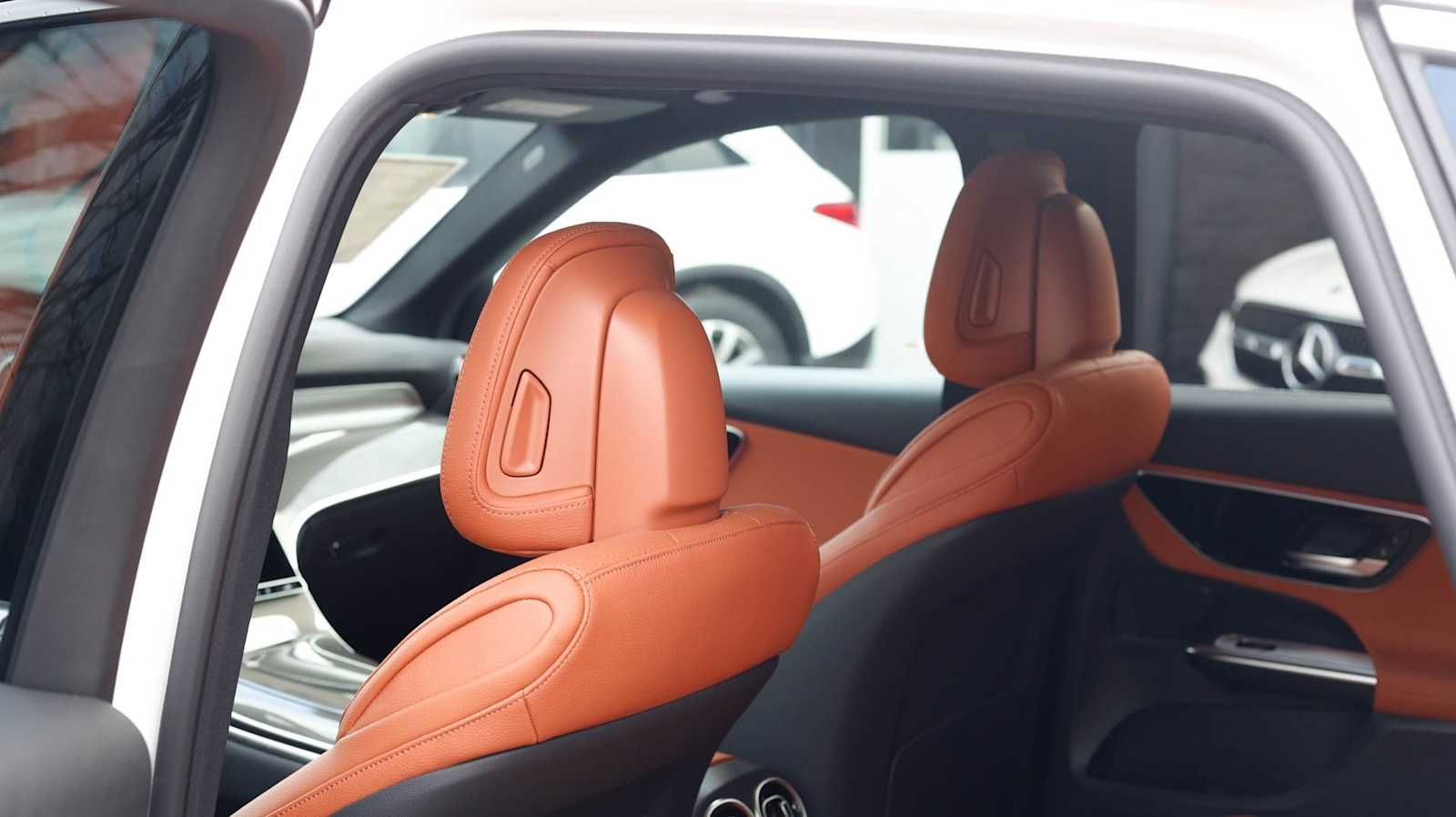 Thumbnail: 2026 Mercedes-Benz GLC - 22