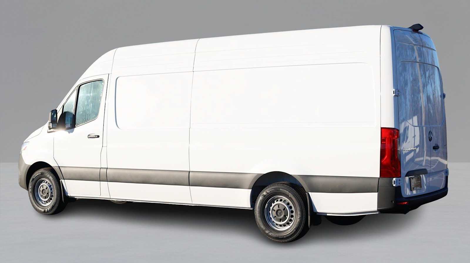 Thumbnail: 2026 Mercedes-Benz Sprinter - 6
