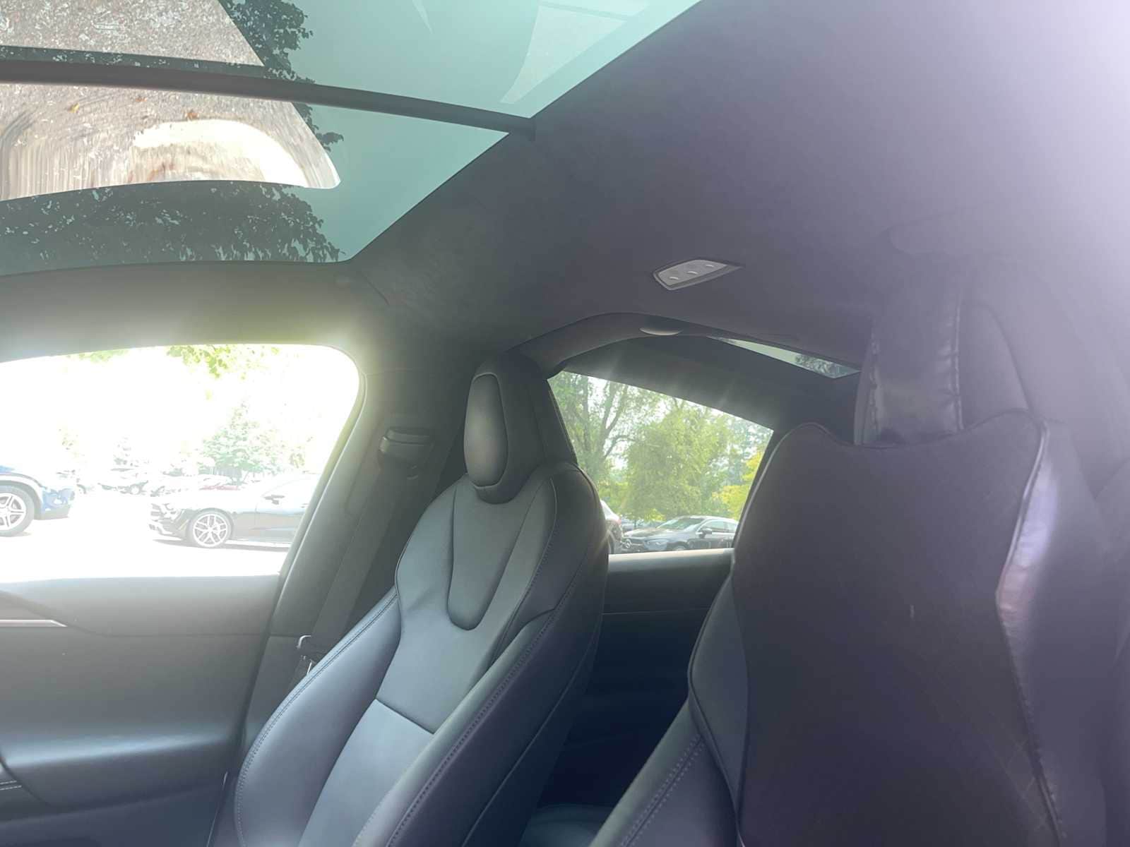 Thumbnail: 2023 Tesla Model X - 4