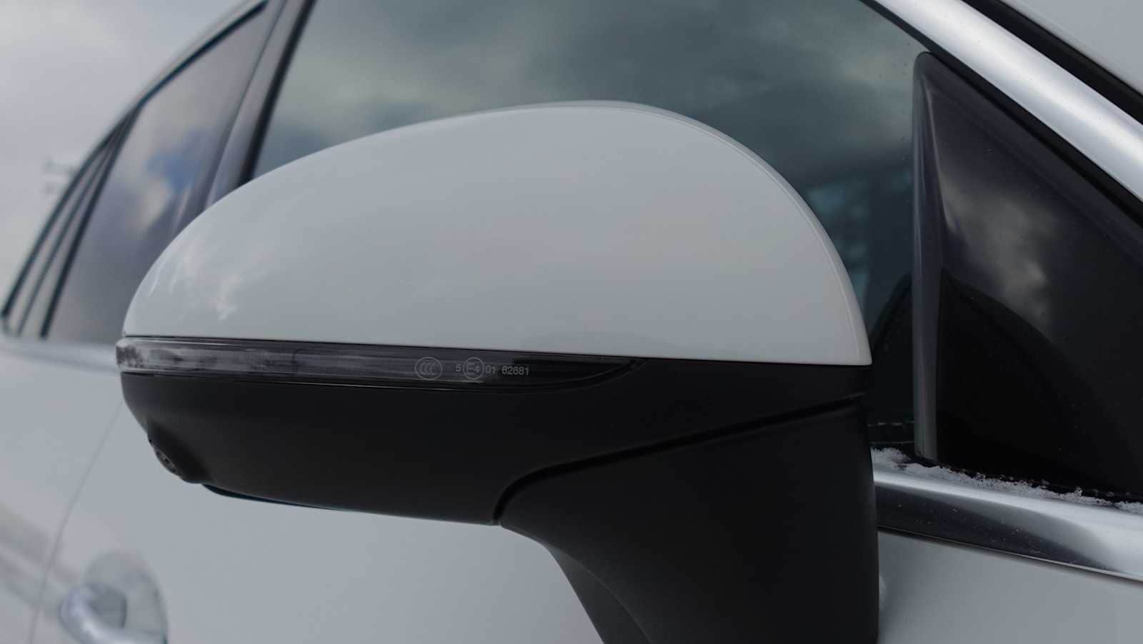 Thumbnail: 2025 Mercedes-Benz GLC - 14