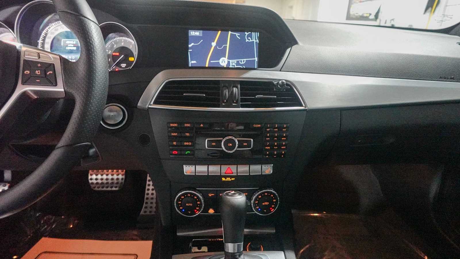 Thumbnail: 2015 Mercedes-Benz C-Class - 32