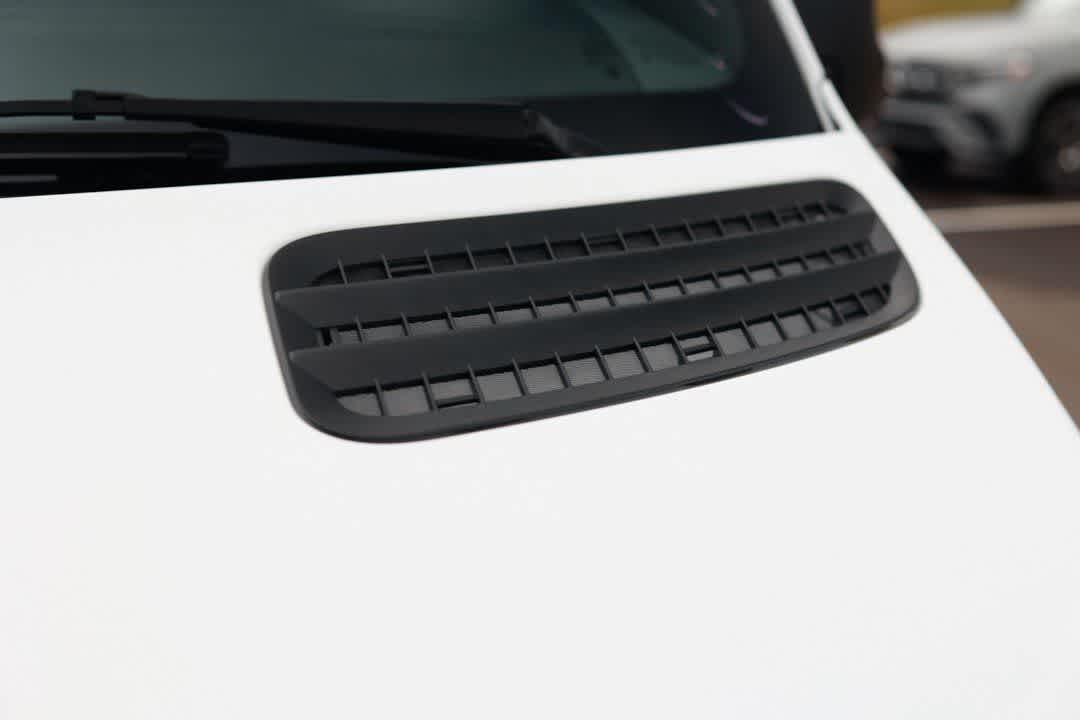 Thumbnail: 2025 Mercedes-Benz Sprinter - 30