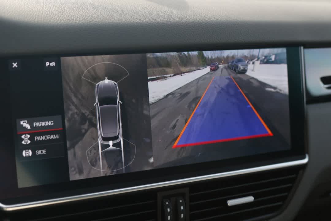 Thumbnail: 2020 Porsche Cayenne - 41