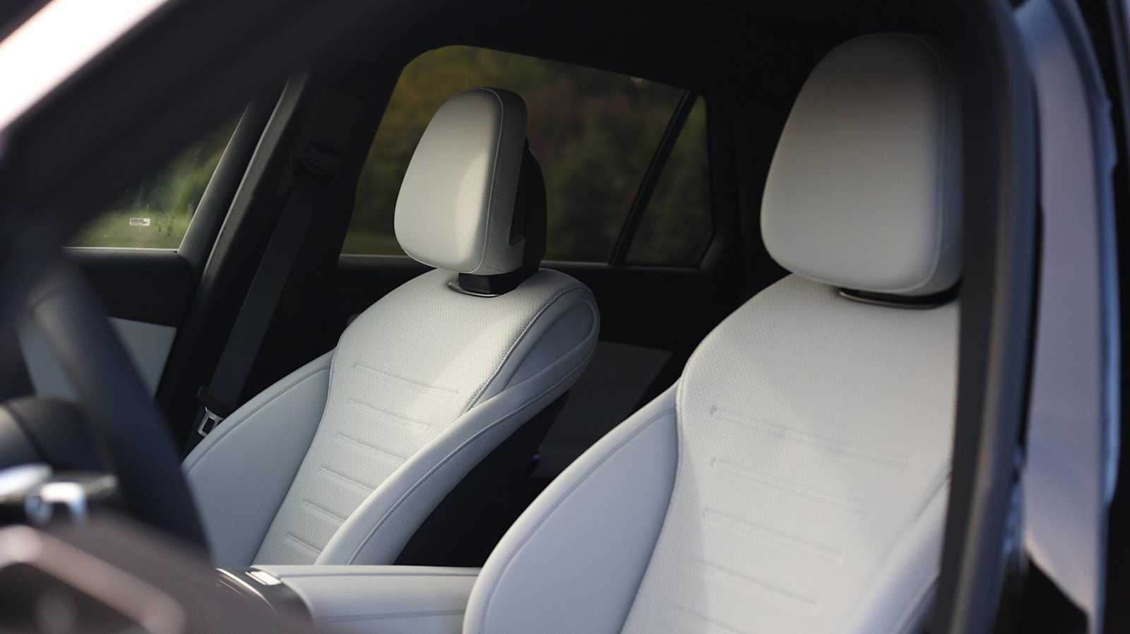 Thumbnail: 2026 Mercedes-Benz GLC - 24