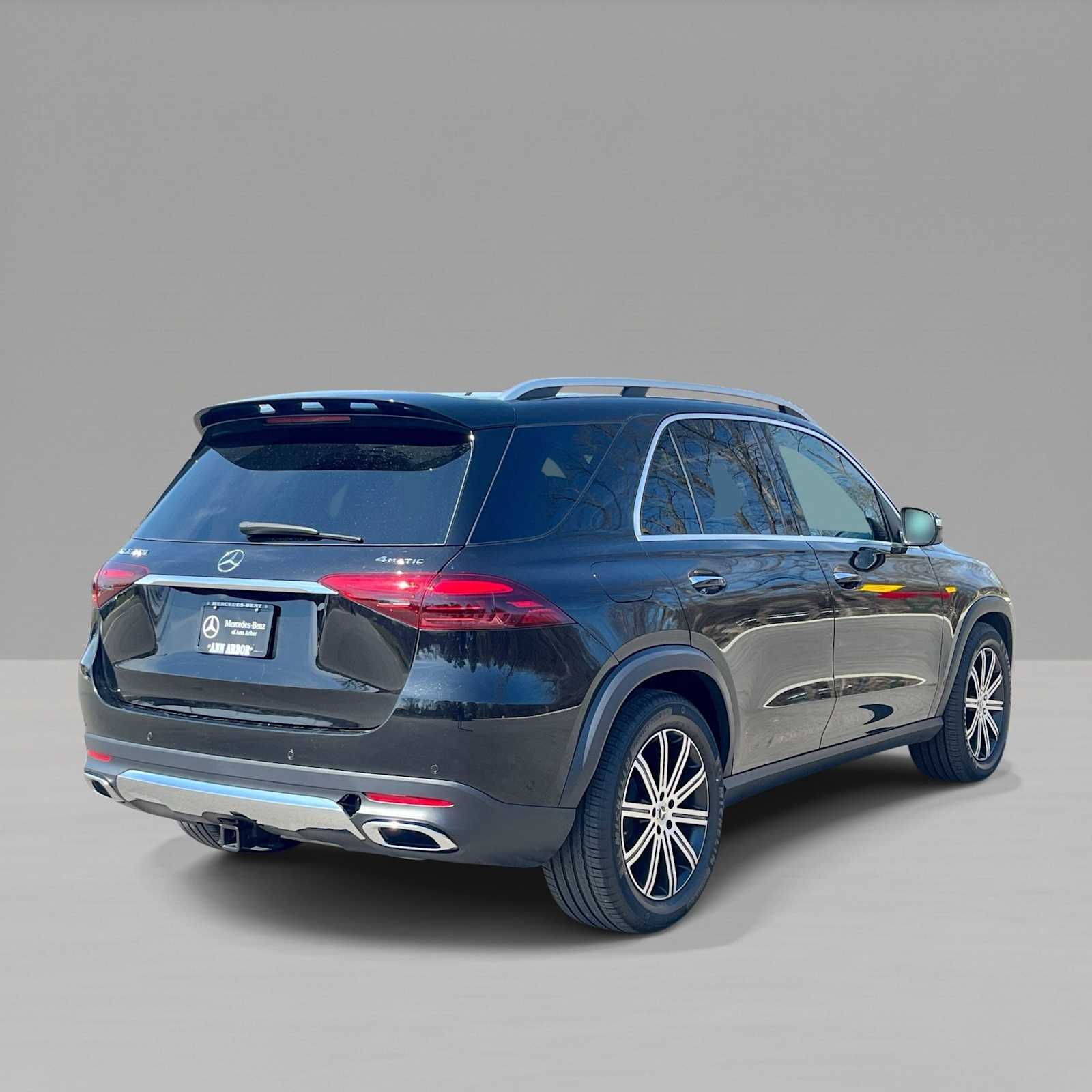 Thumbnail: 2026 Mercedes-Benz GLE - 6