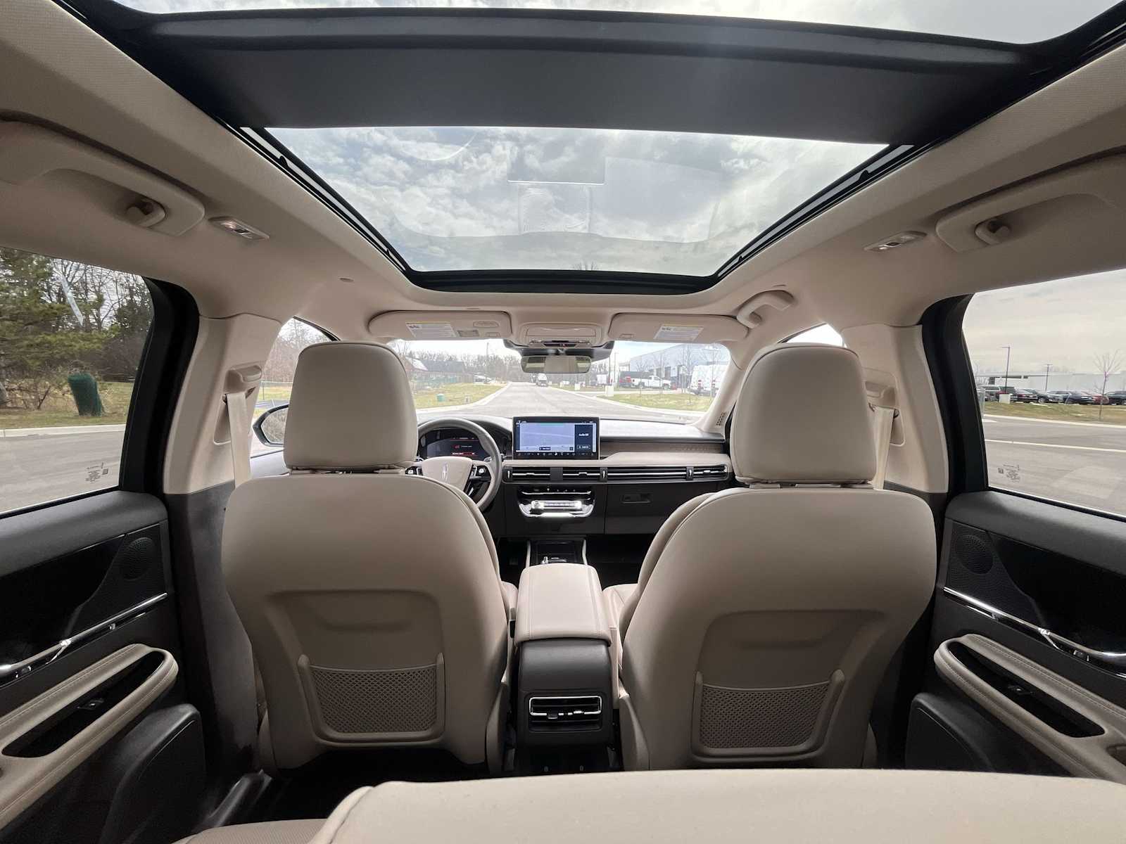 Thumbnail: 2024 Lincoln Corsair - 13