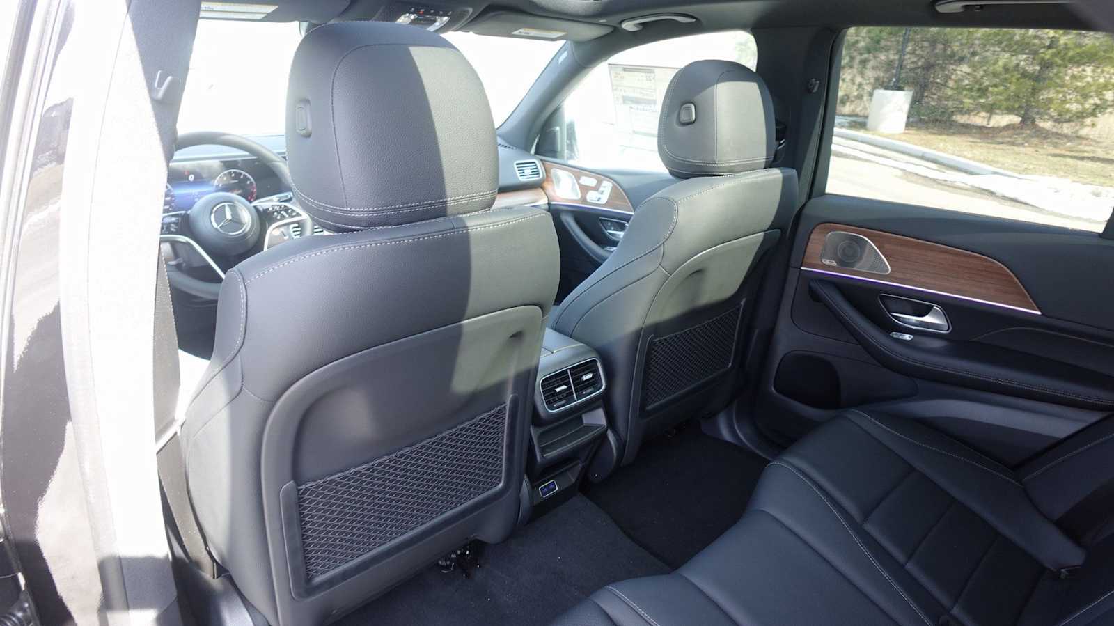 Thumbnail: 2026 Mercedes-Benz GLE - 49