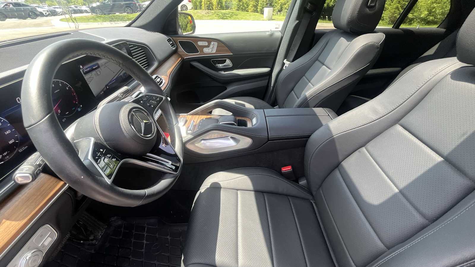 Thumbnail: 2025 Mercedes-Benz GLE - 15