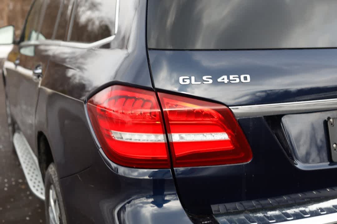 Thumbnail: 2018 Mercedes-Benz GLS - 29