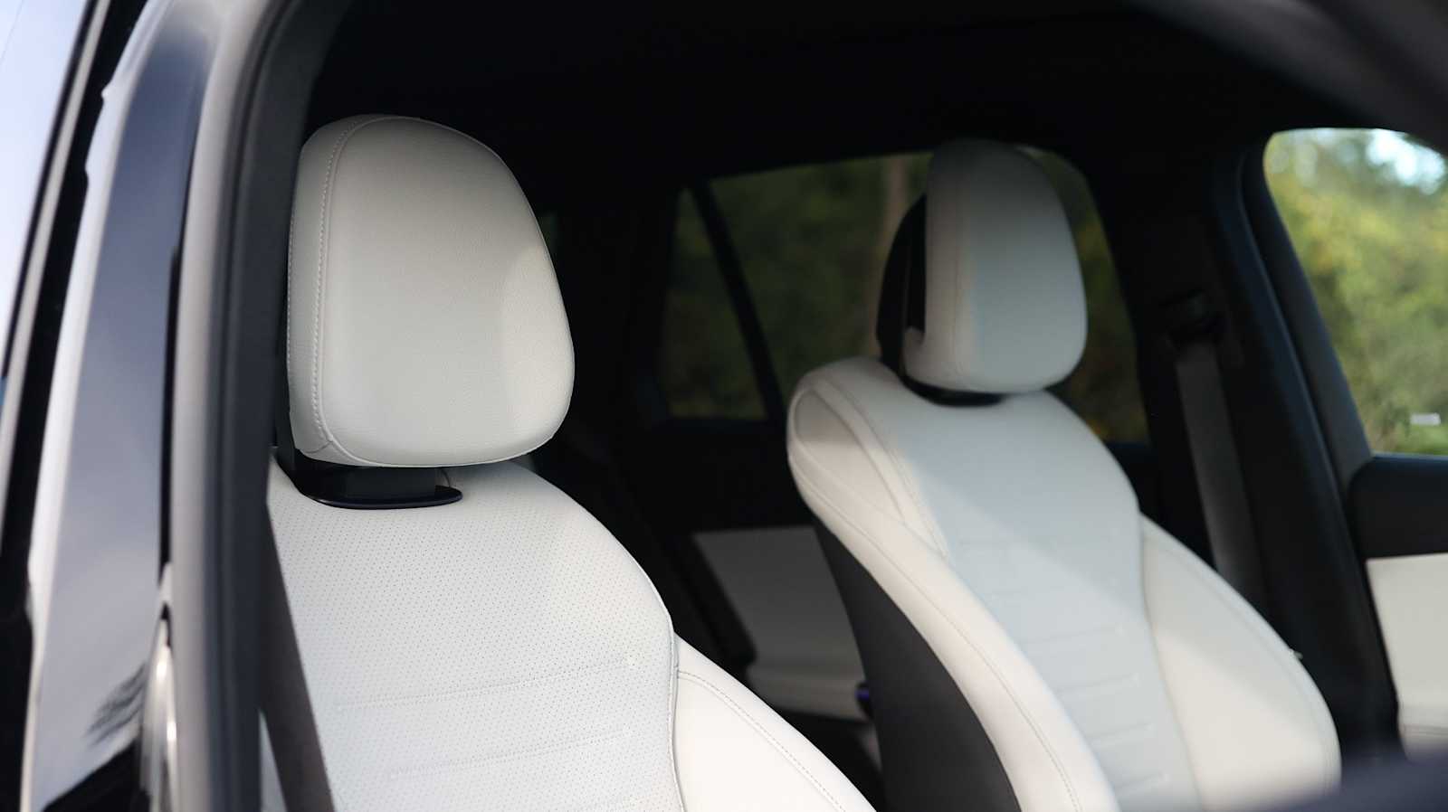 Thumbnail: 2026 Mercedes-Benz GLC - 23