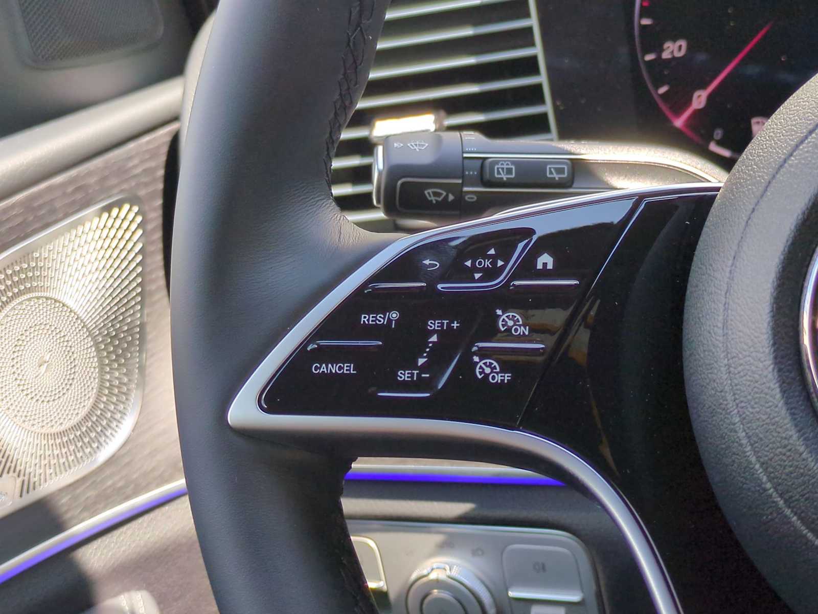 Thumbnail: 2026 Mercedes-Benz GLE - 26