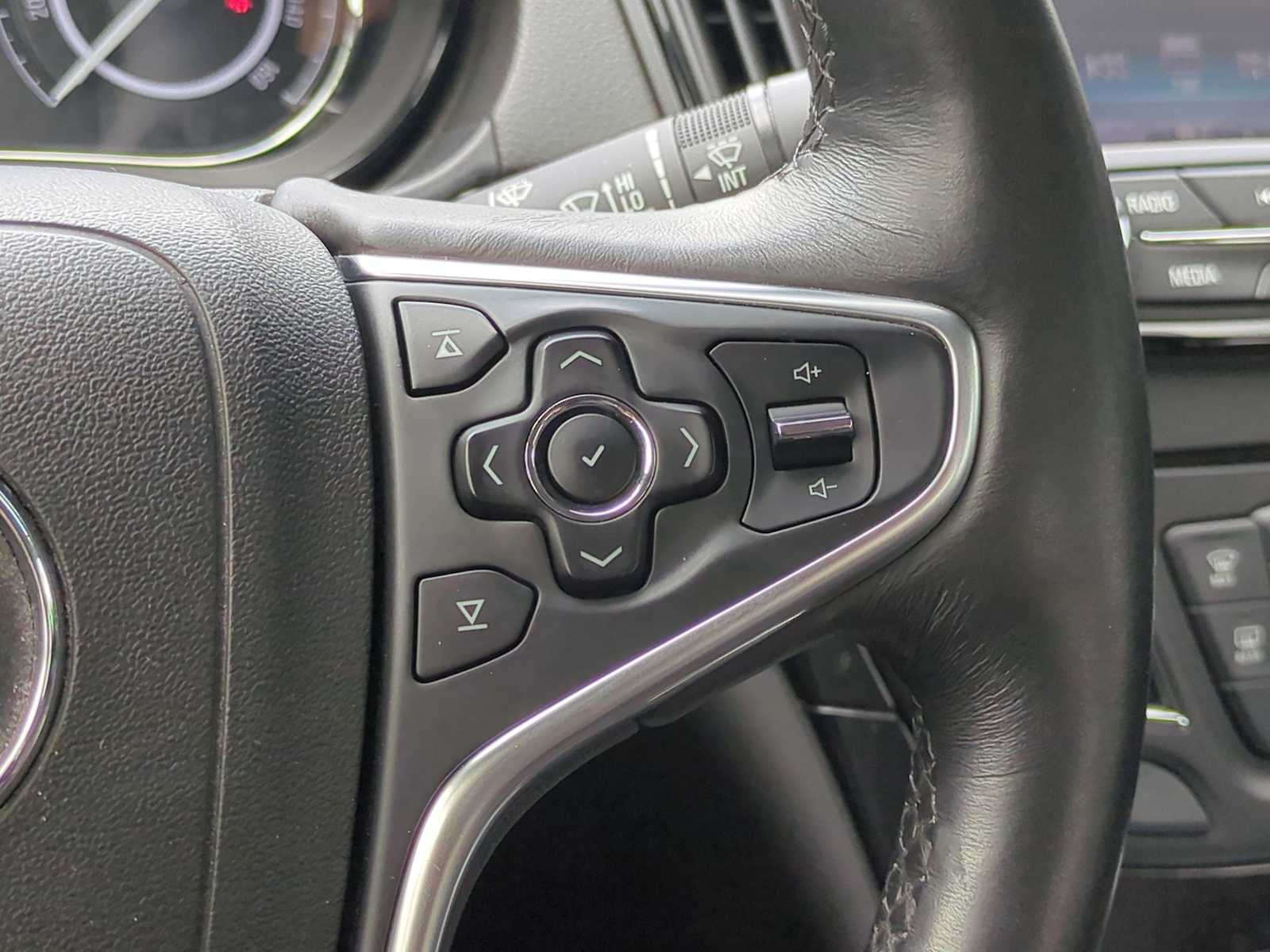 Thumbnail: 2017 Buick Regal - 25