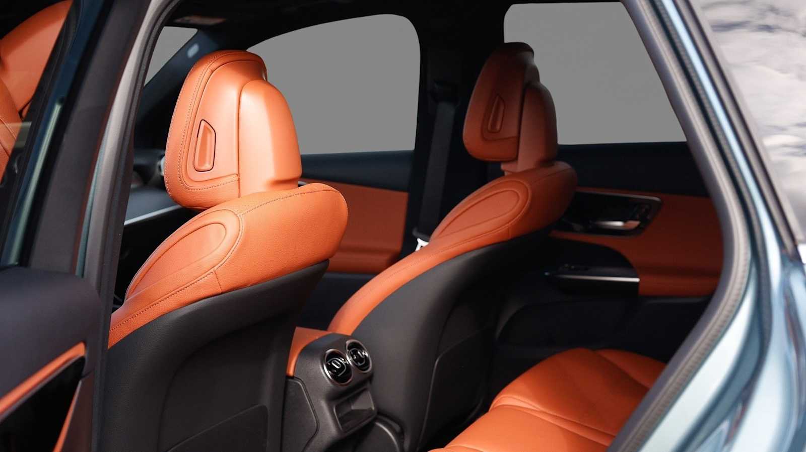 Thumbnail: 2026 Mercedes-Benz GLC - 16