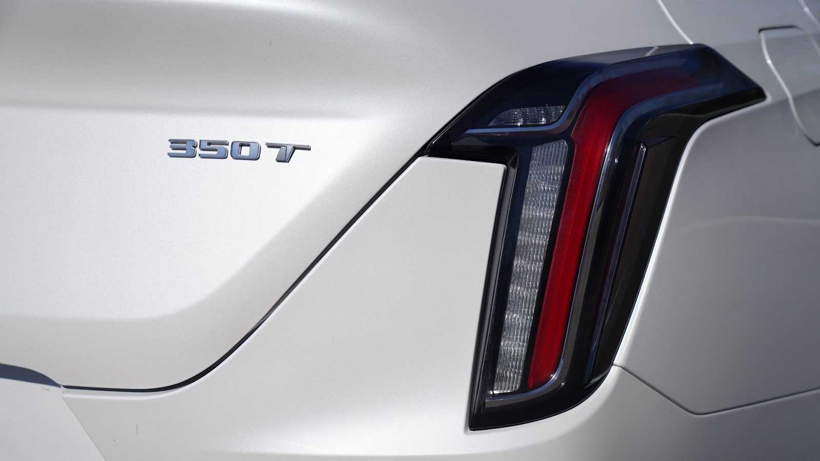 Thumbnail: 2021 Cadillac CT4 - 11