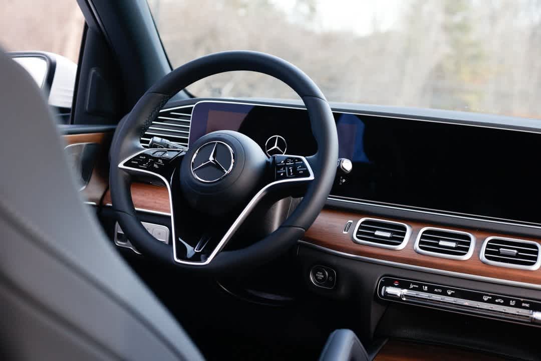 Thumbnail: 2026 Mercedes-Benz GLE - 19