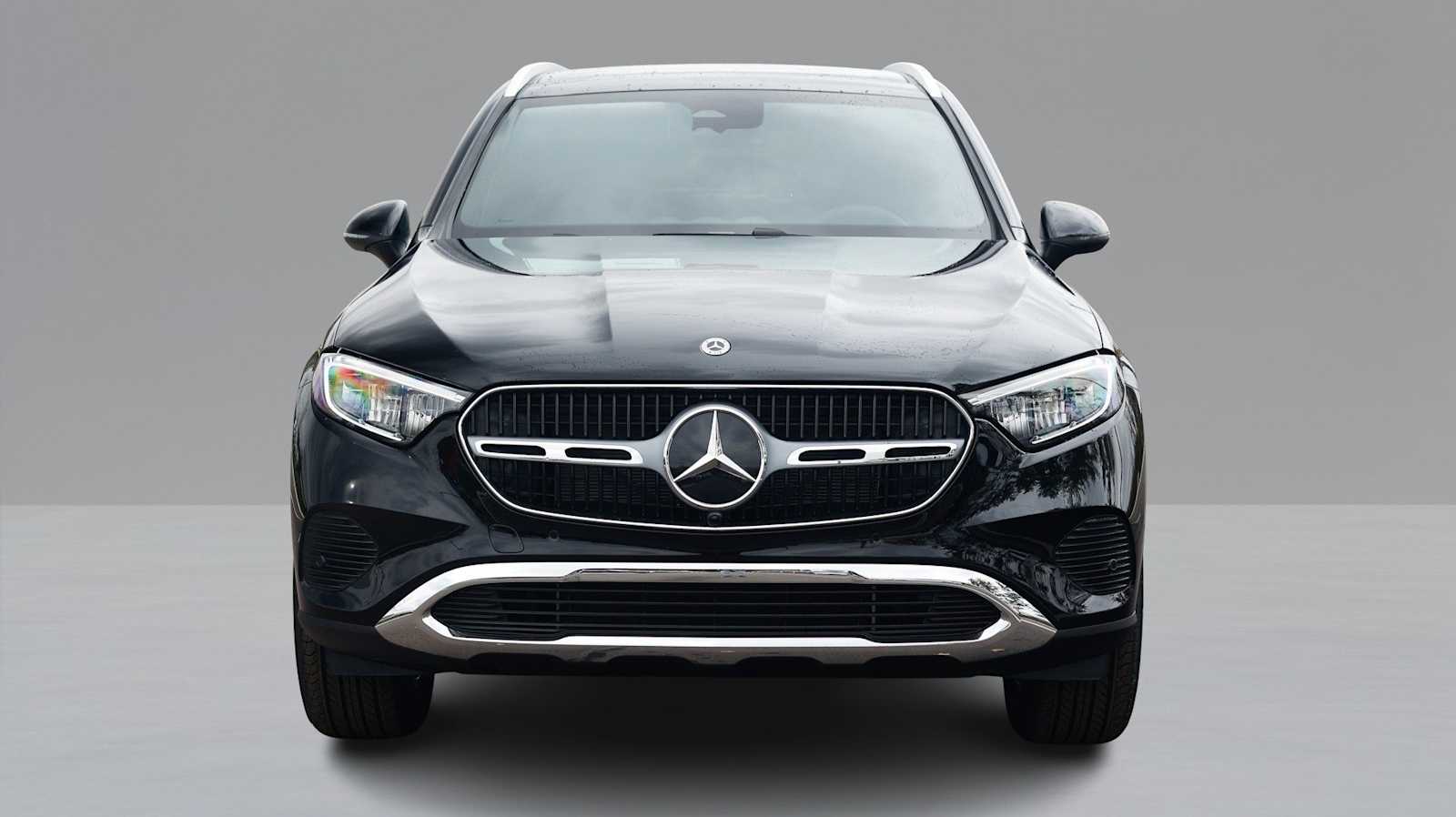 2026 Mercedes Benz GLC 300 4MATIC photo 2