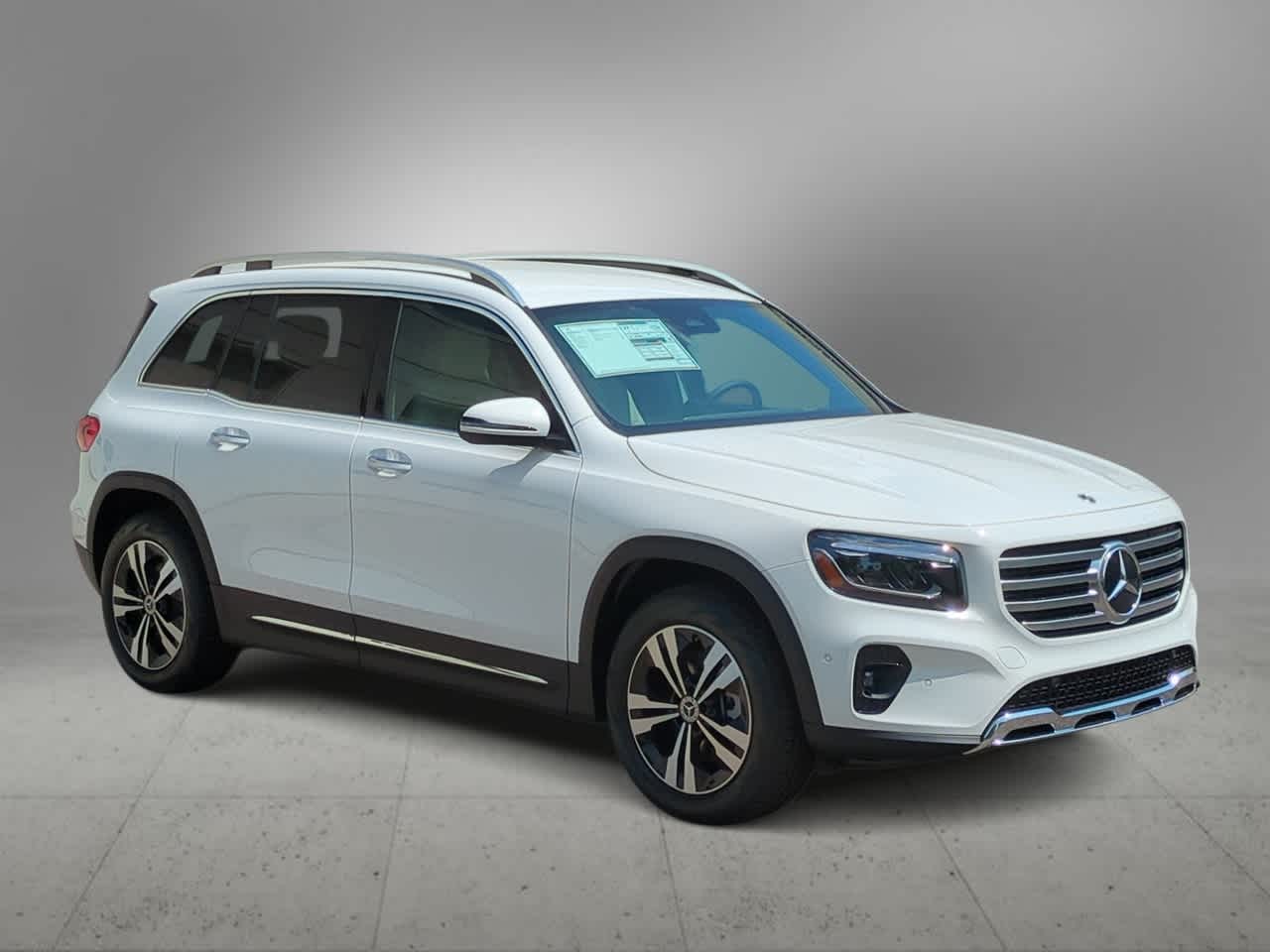 2025 Mercedes Benz GLB 250 4MATIC photo 2