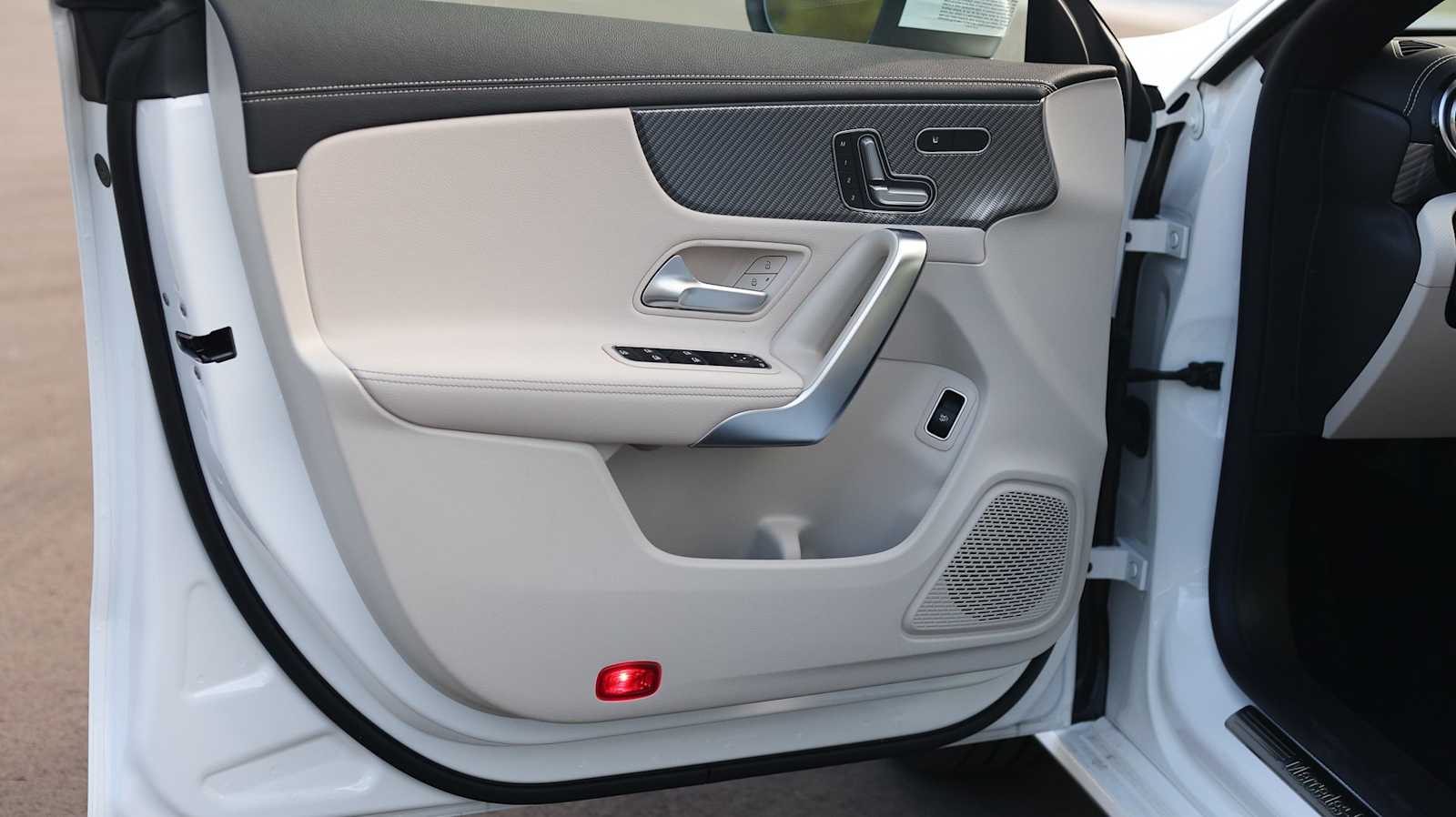 Thumbnail: 2025 Mercedes-Benz CLA - 27