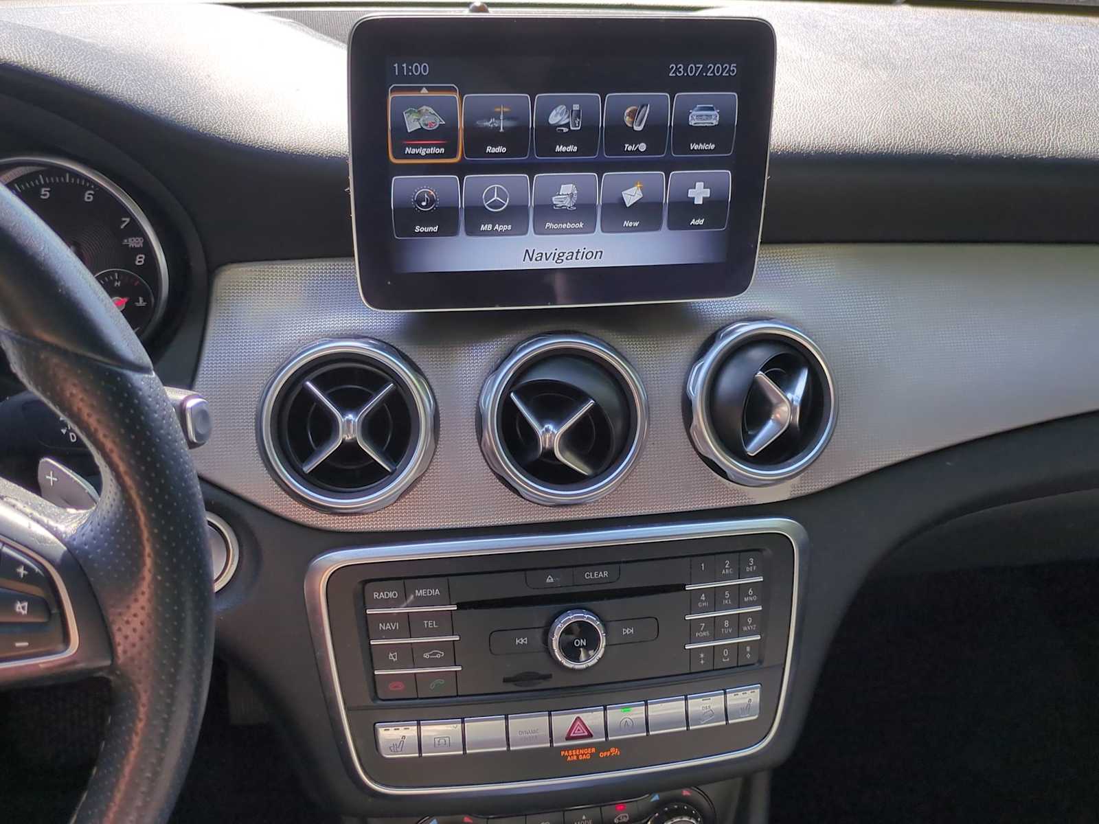 Thumbnail: 2018 Mercedes-Benz GLA - 28
