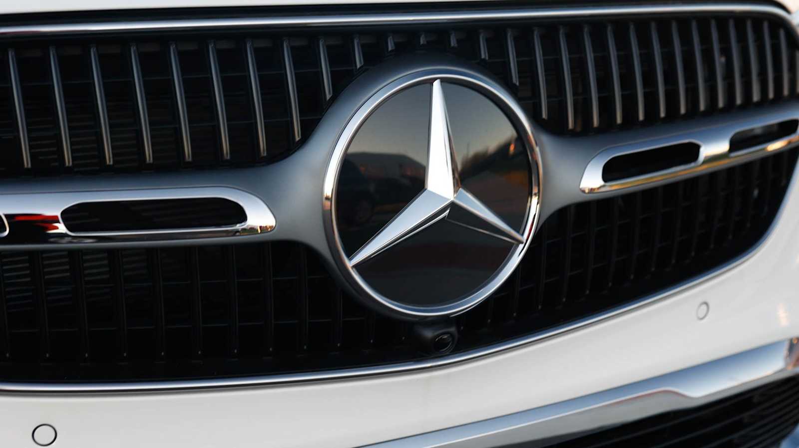 Thumbnail: 2026 Mercedes-Benz GLC - 25