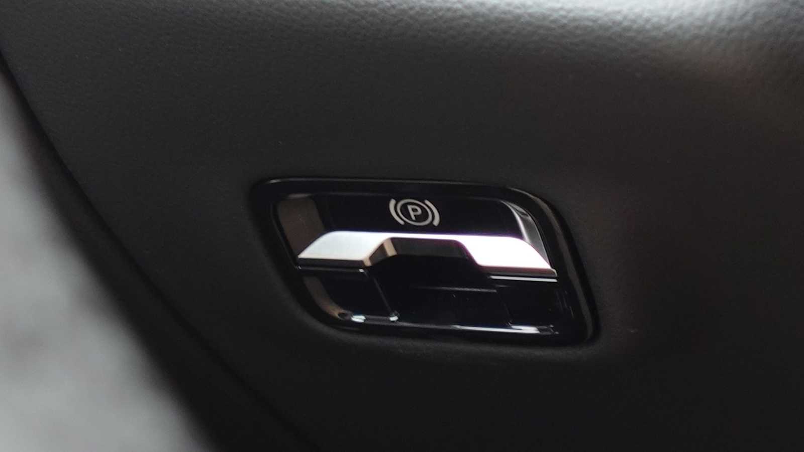 Thumbnail: 2026 Mercedes-Benz E-Class - 33