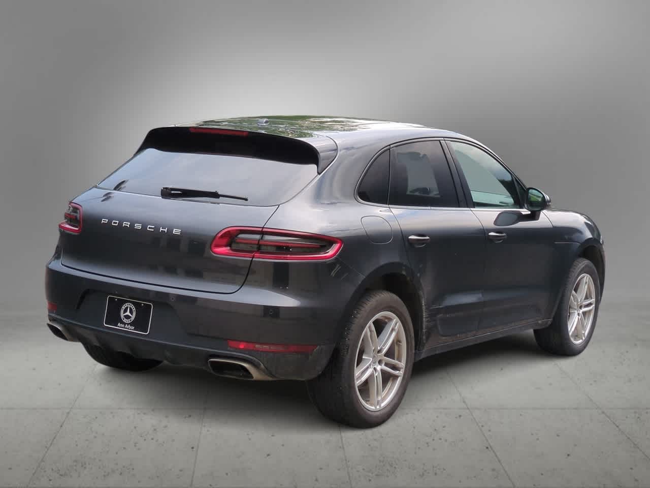 Thumbnail: 2018 Porsche Macan - 8