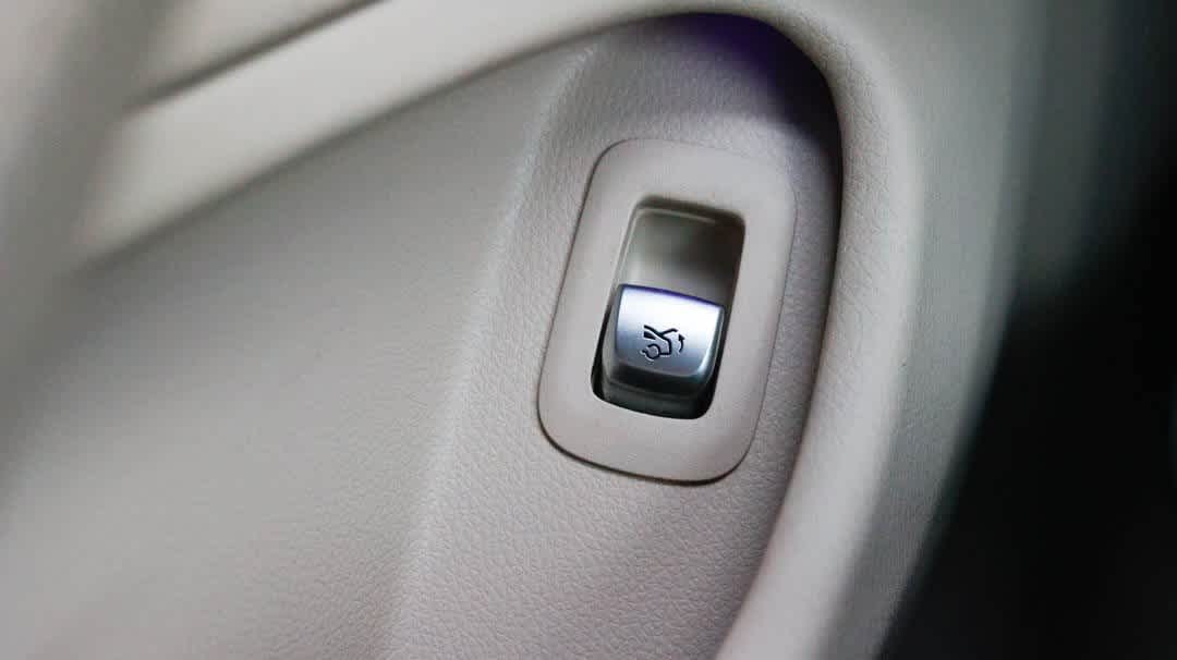 Thumbnail: 2021 Mercedes-Benz C-Class - 41