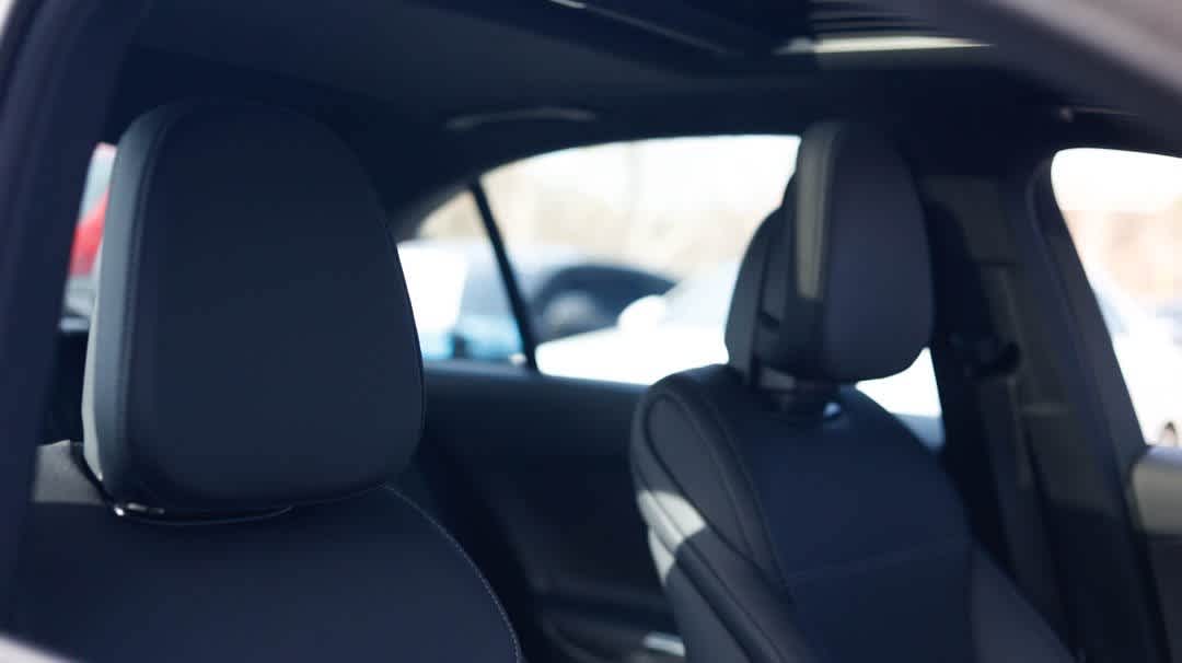 Thumbnail: 2025 Mercedes-Benz C-Class - 20