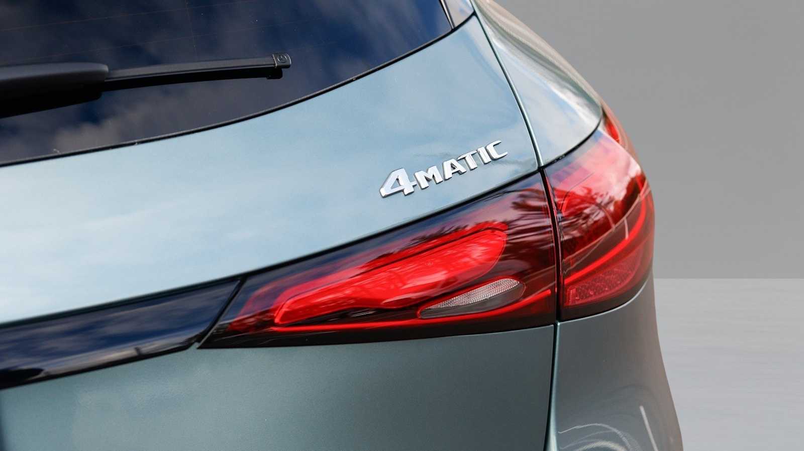 Thumbnail: 2026 Mercedes-Benz GLC - 12