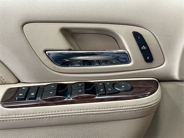 Thumbnail: 2011 Cadillac Escalade - 30