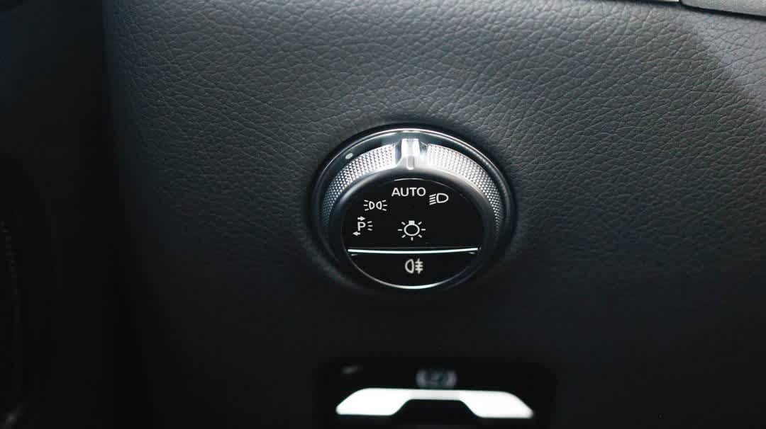 Thumbnail: 2023 Mercedes-Benz GLC - 31