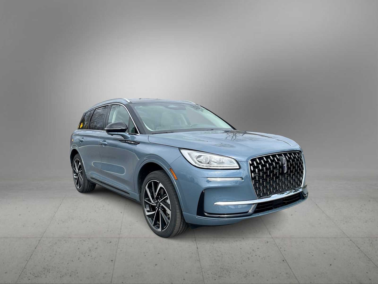 Thumbnail: 2024 Lincoln Corsair - 8