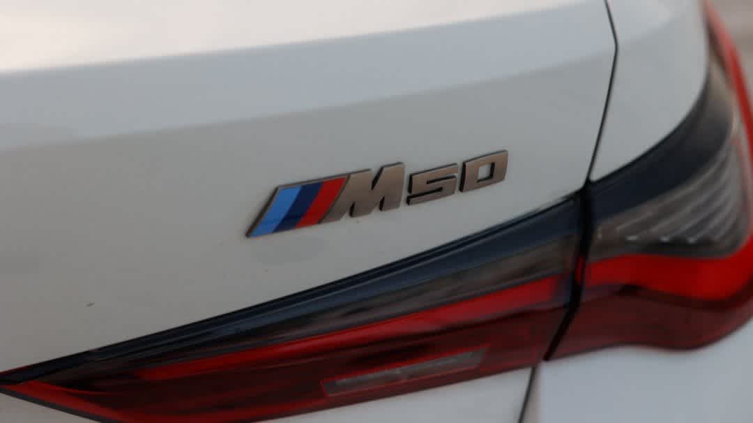 Thumbnail: 2022 BMW i4 - 19