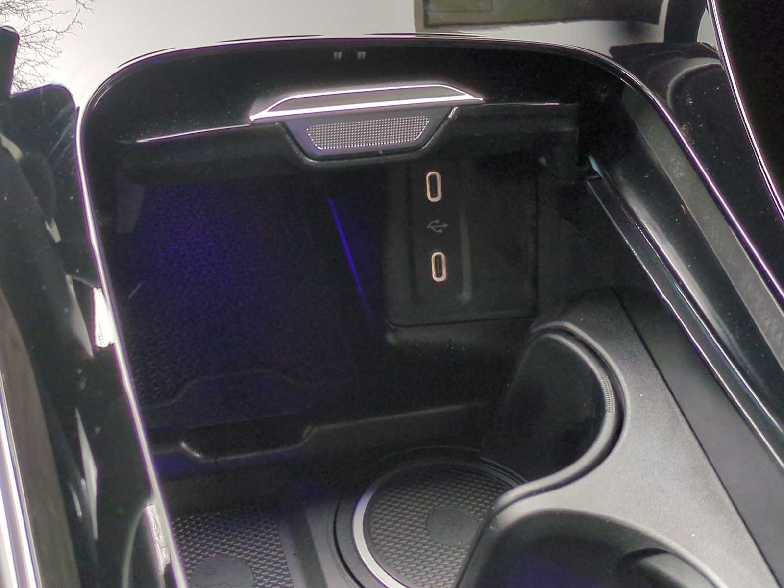 Thumbnail: 2025 Mercedes-Benz GLC - 31