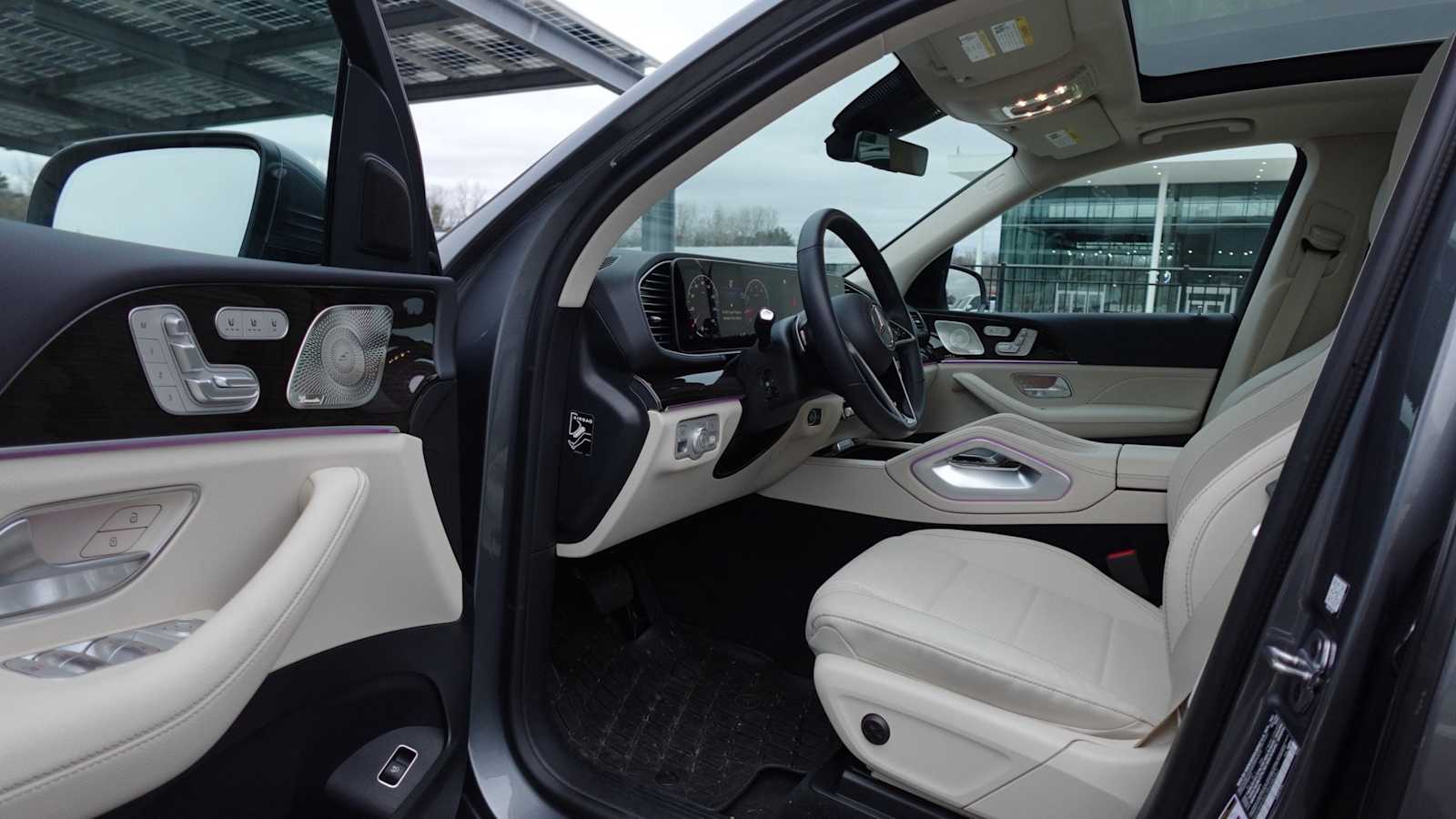 Thumbnail: 2026 Mercedes-Benz GLE - 26