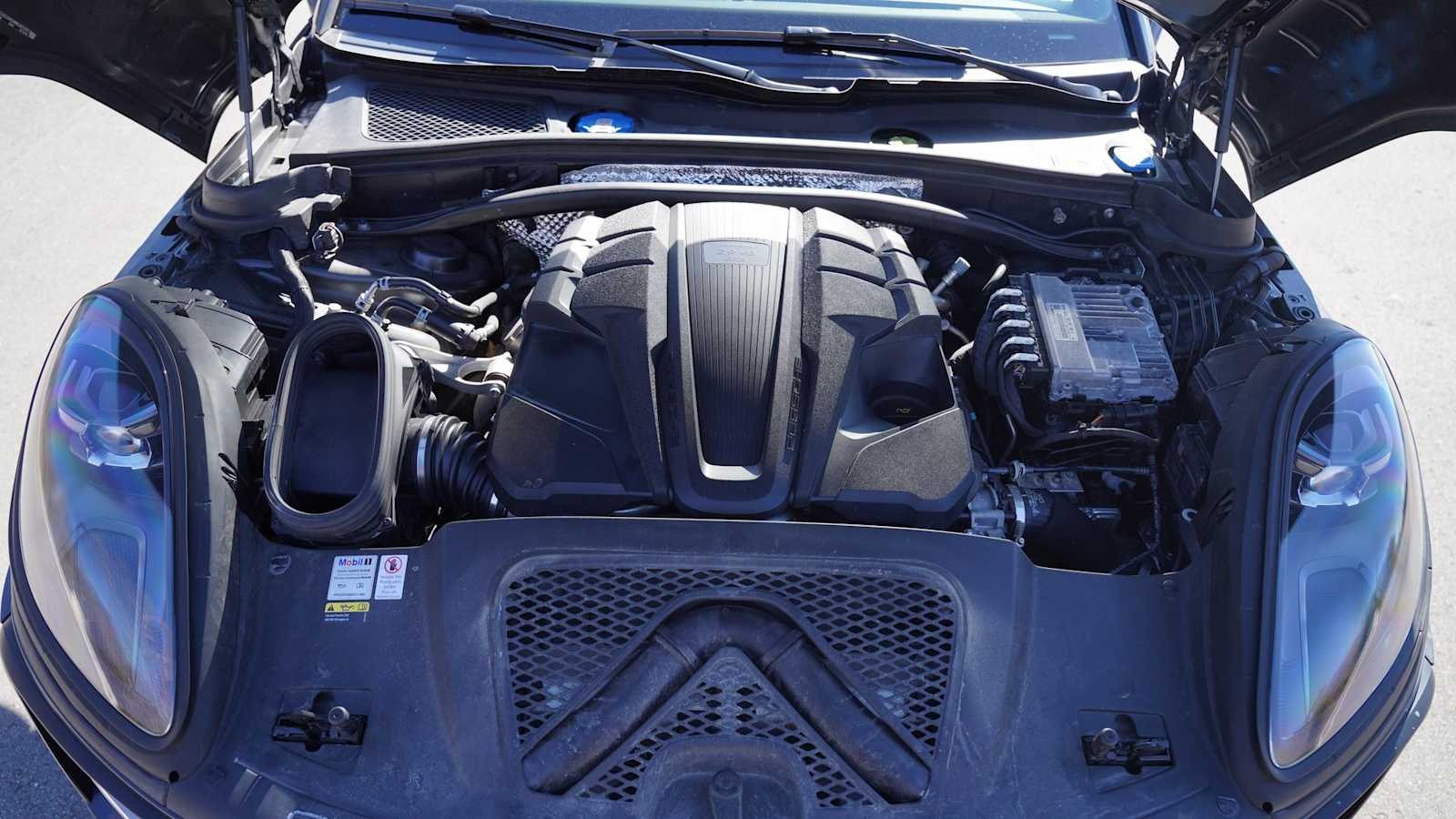 Thumbnail: 2021 Porsche Macan - 29